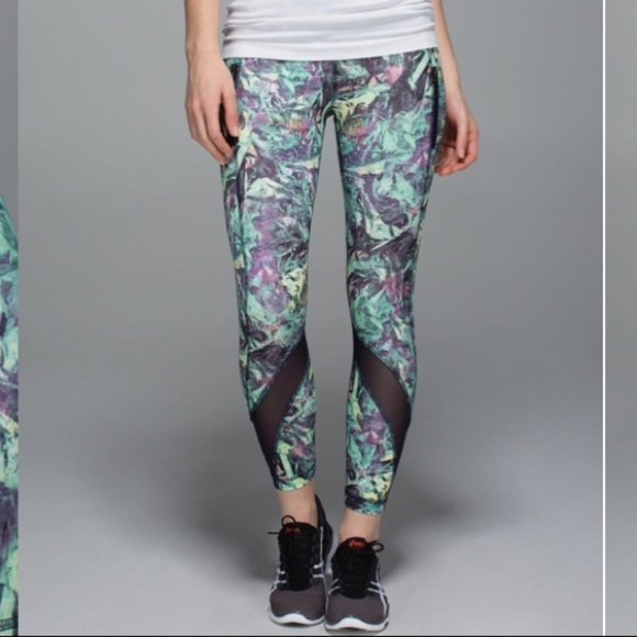 lululemon athletica Pants - Lululemon athletica Multicolor Mesh Details Inspire Tight II Leggings Size 6